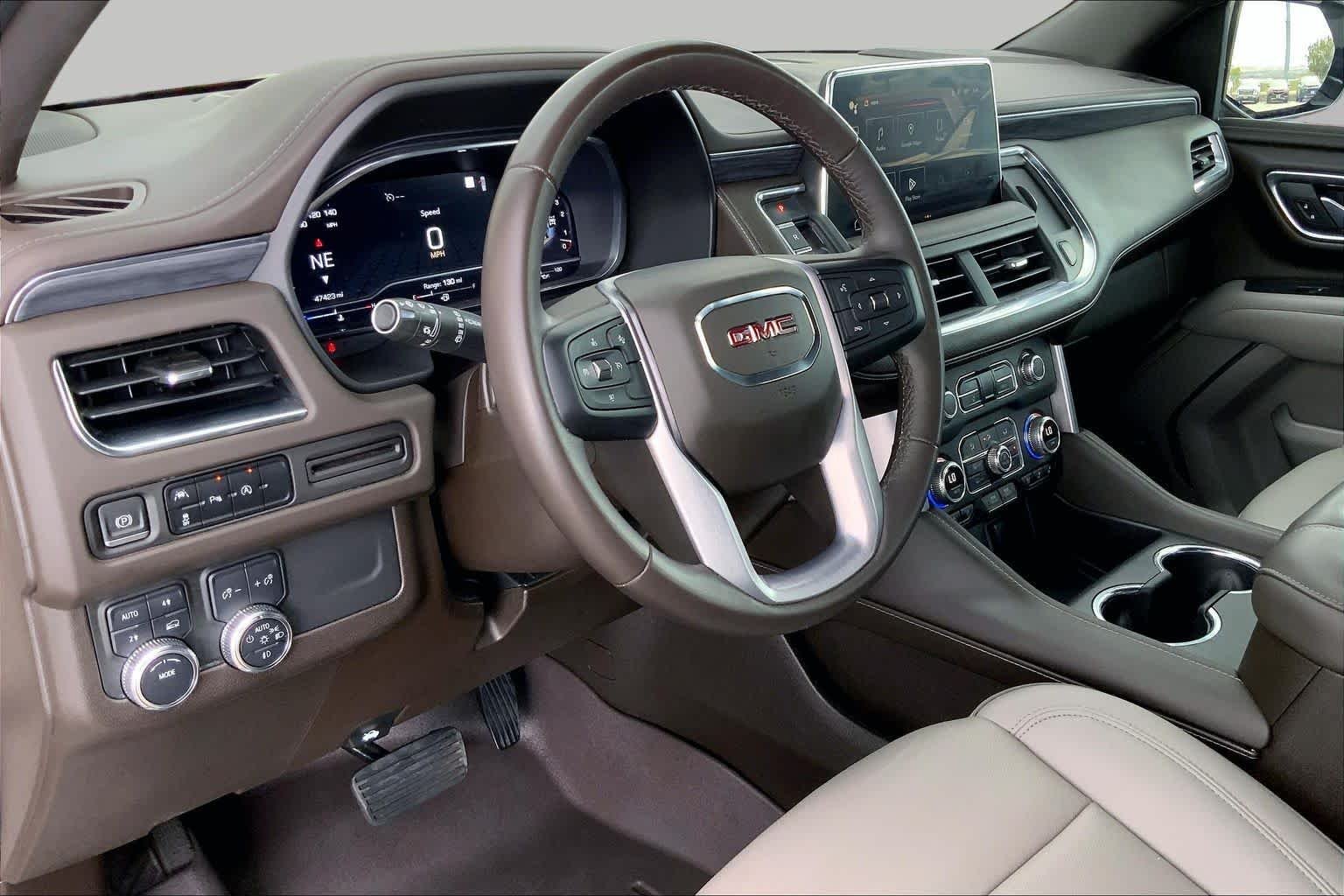 Used 2023 Pearl Beige Metallic GMC SLT image 19