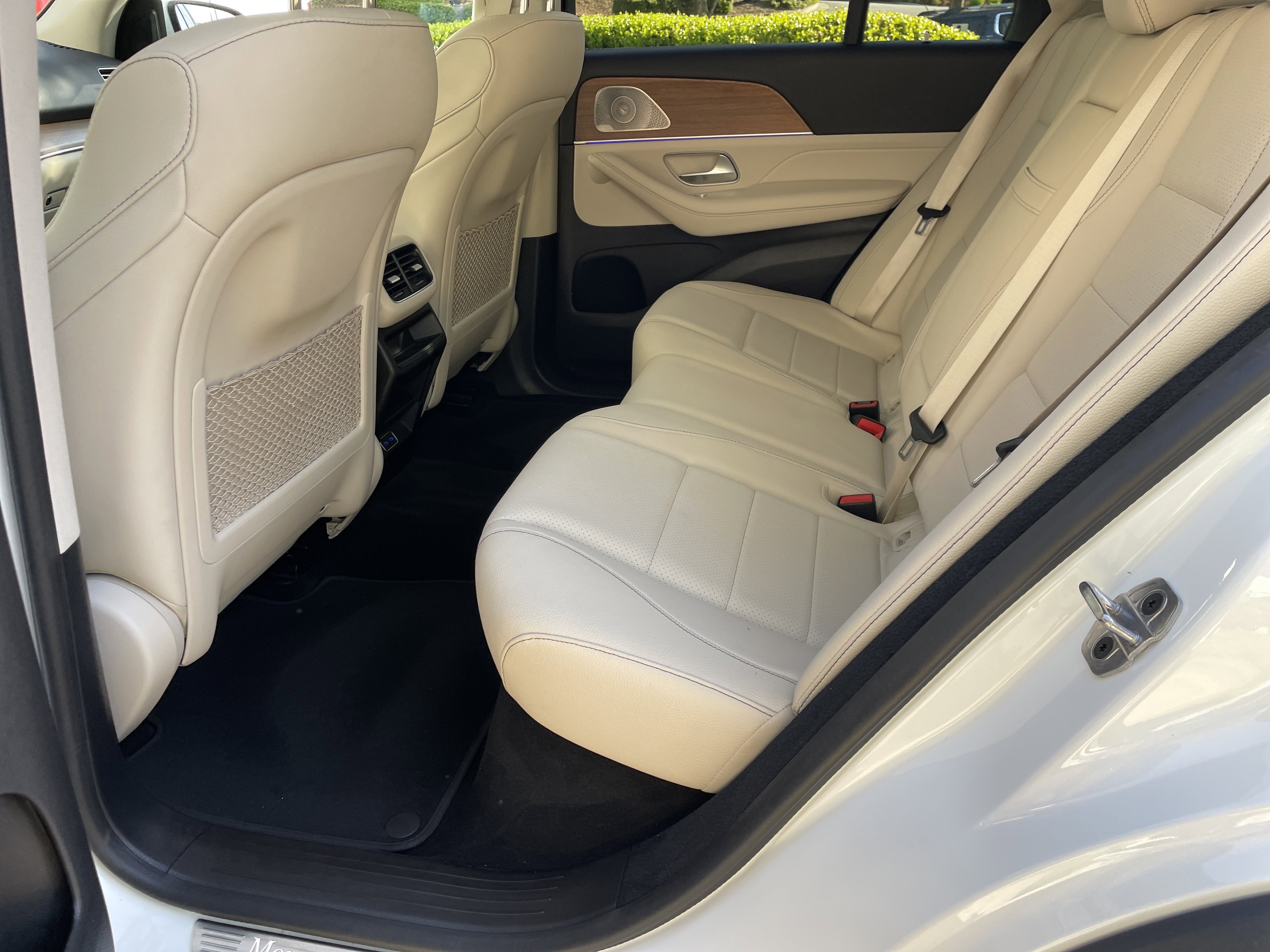 Certified Used 2024 Polar White Mercedes-Benz GLE 450 4MATIC® SUV image 38