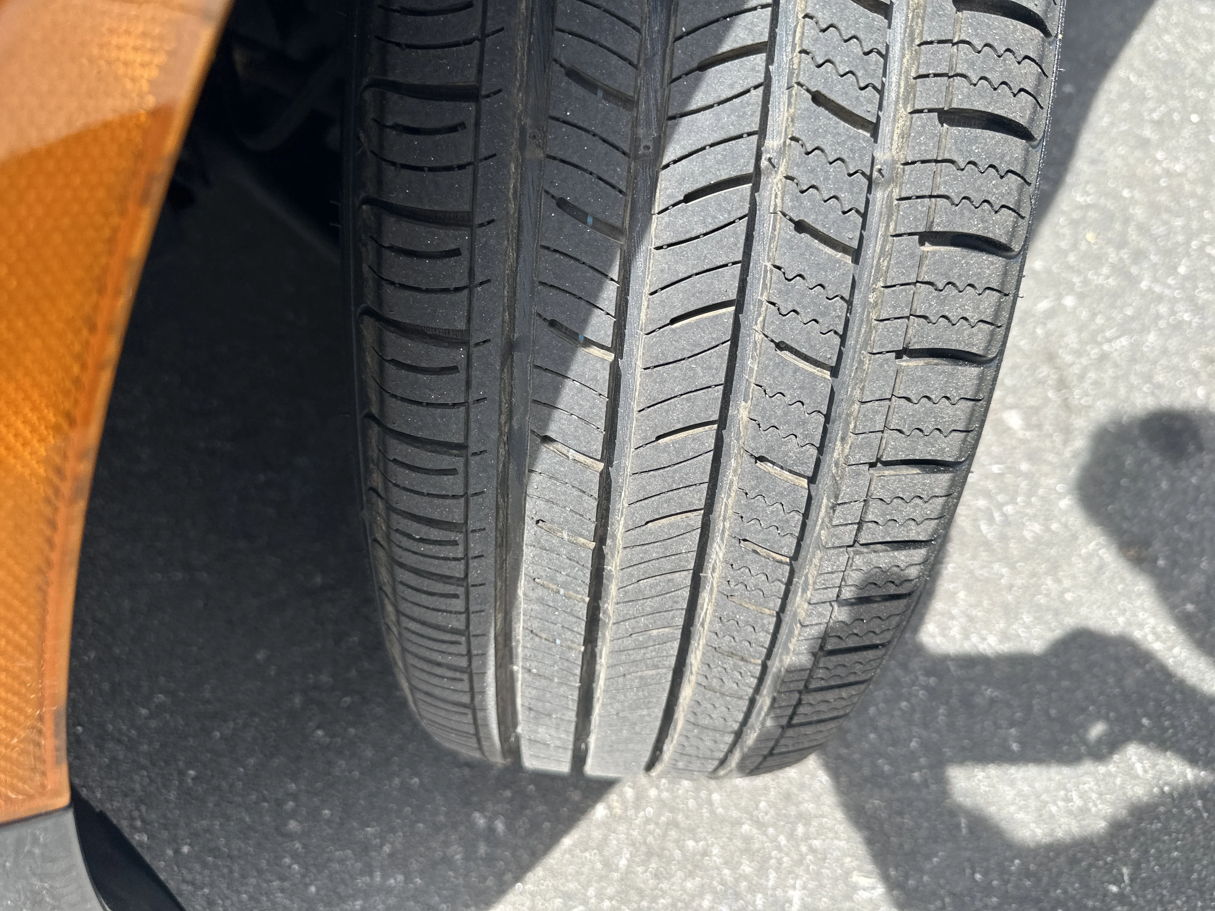 Used 2022 Gravity Gray Kia LX image 31
