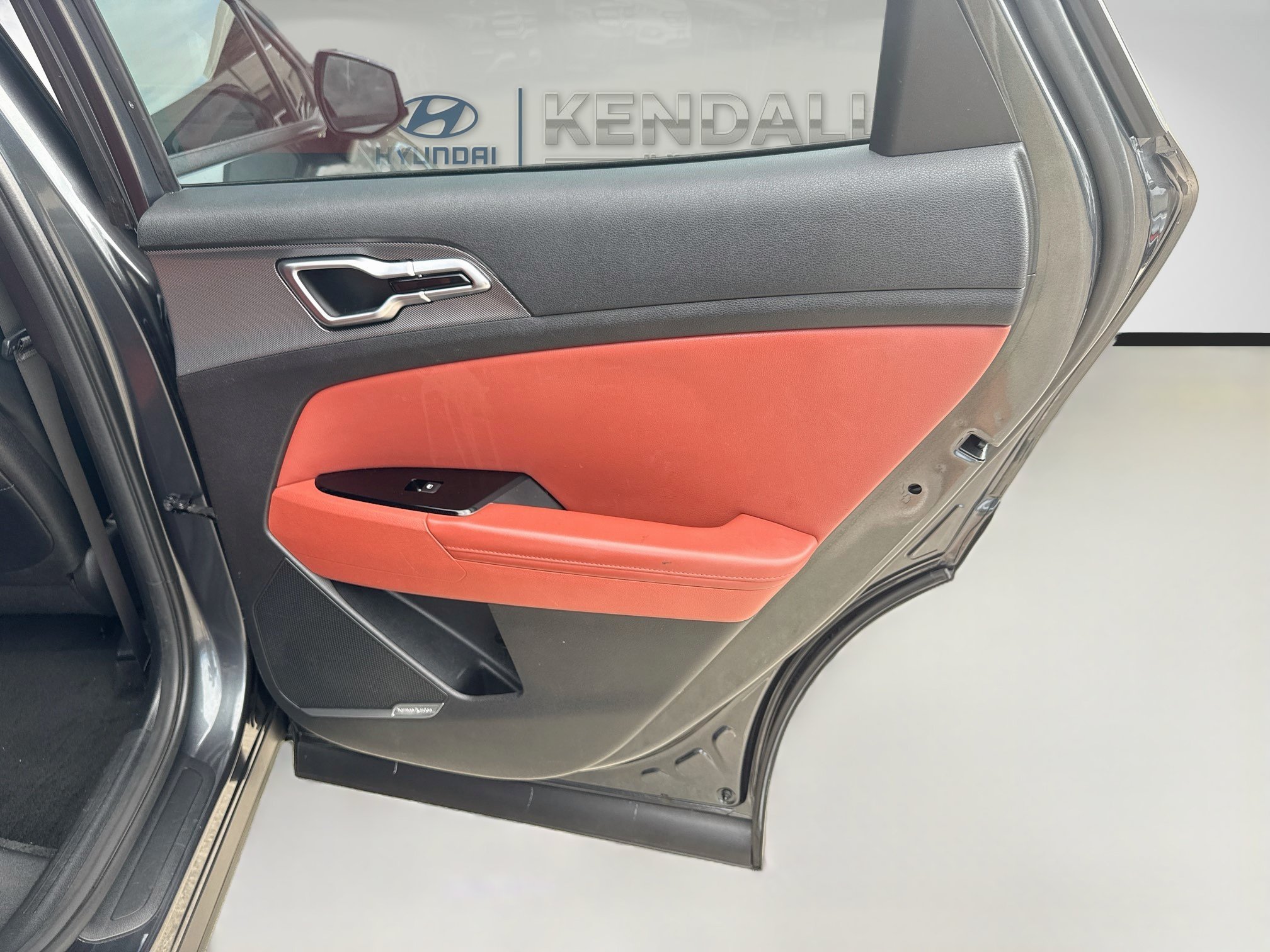 2023 Kia Sportage SX - Photo 28