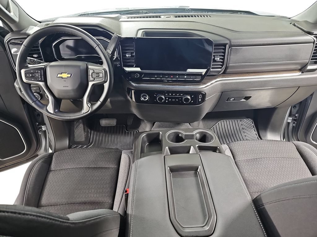 Used 2024 Sterling Gray Metallic Chevrolet LT (2FL) image 11