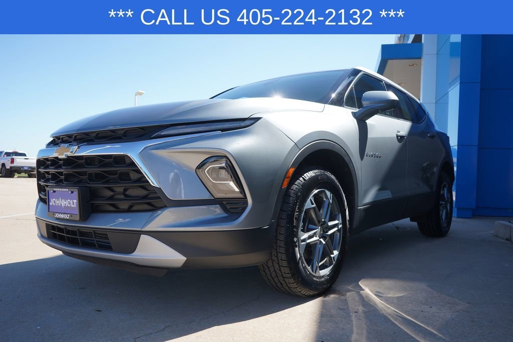 Used 2025 Sterling Gray Metallic Chevrolet 2LT image 4