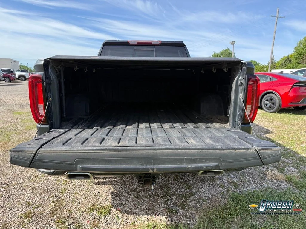 Used 2021 Green GMC Denali image 6