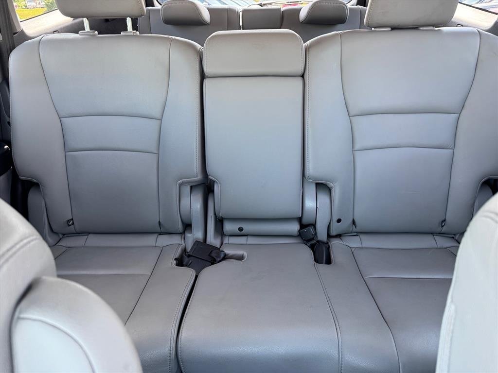 Used 2019 Obsidian Blue Pearl Honda EX-L image 17