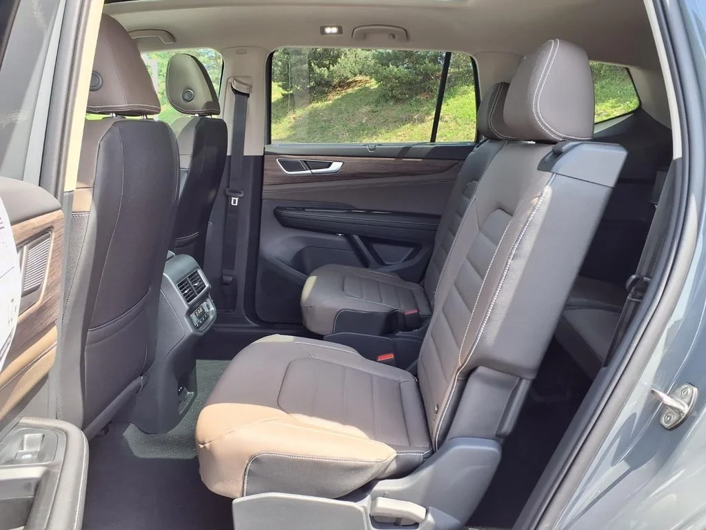 New 2026 Pure Gray Volkswagen SEL image 20
