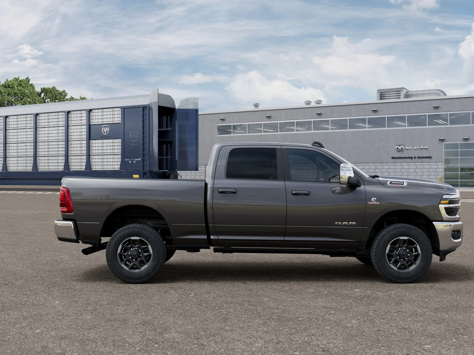New 2026 Granite Crystal Metallic Clear-Coat Exterior Paint RAM Laramie image 12