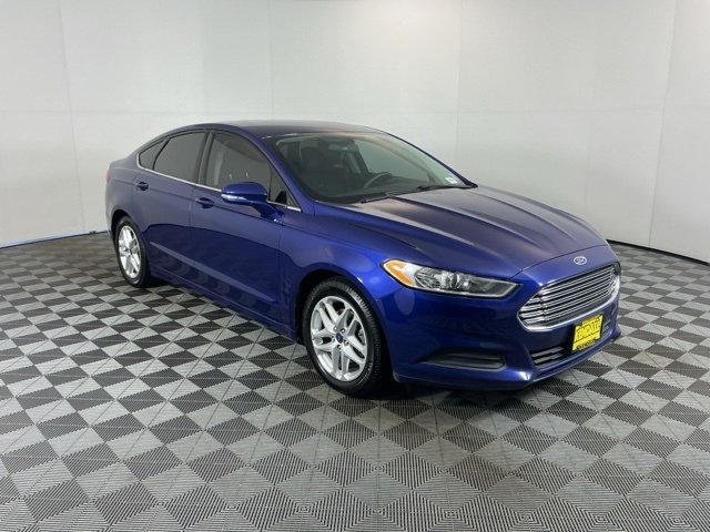 2013 Ford Fusion SE photo 3