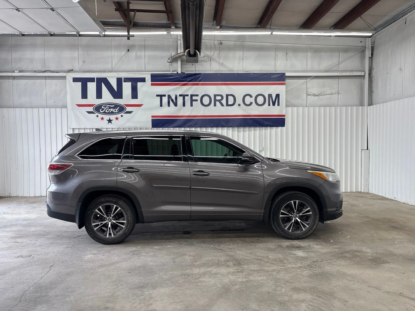 Gray 2016 Toyota Highlander SUV / Crossover All-Wheel Drive