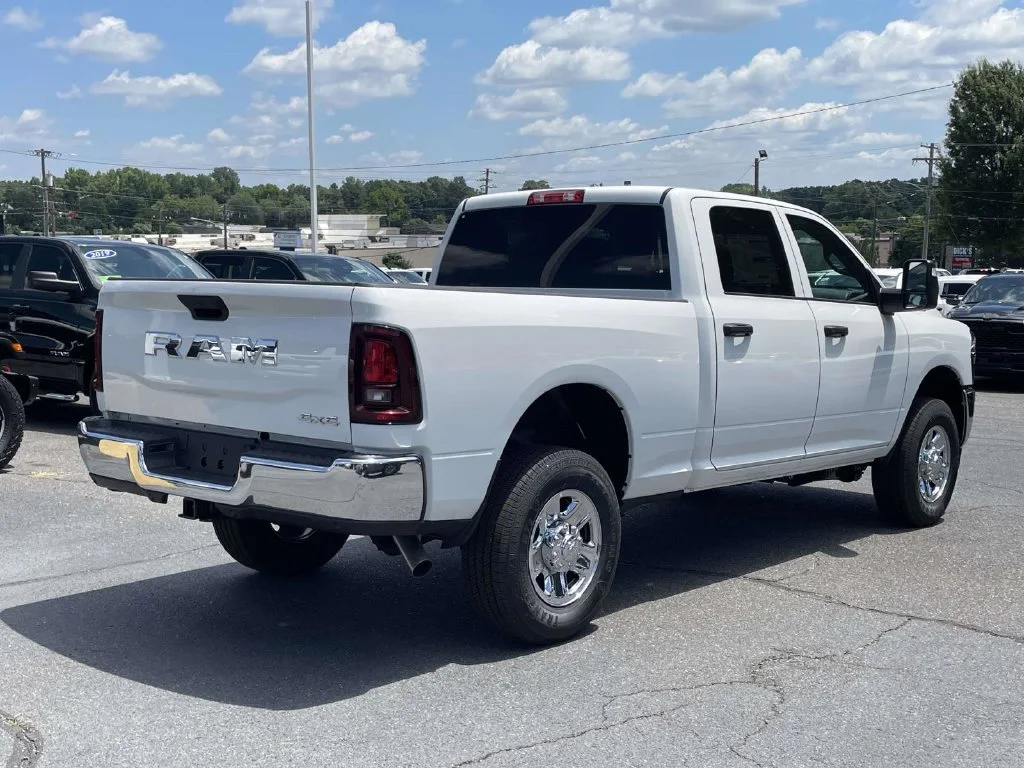 New 2026 Bright White Clear-Coat Exterior Paint RAM Tradesman image 8