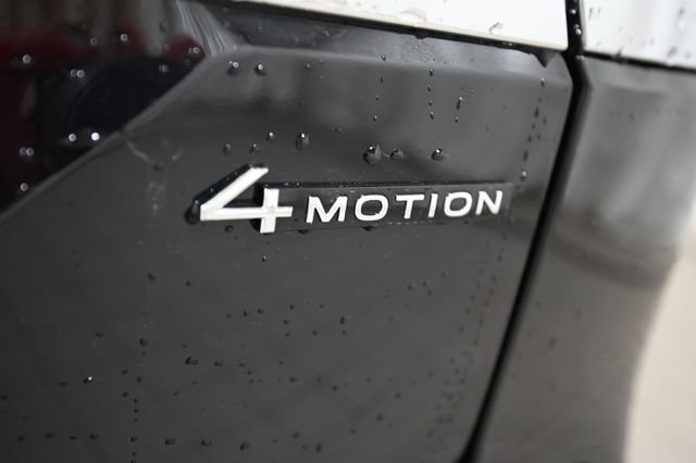 New 2026 Black Volkswagen 2.0T SE w/Technology image 20