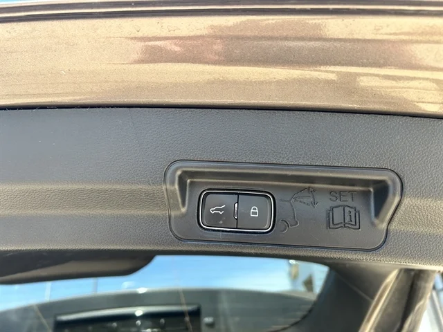Used 2021 Gray FORD XLT image 8