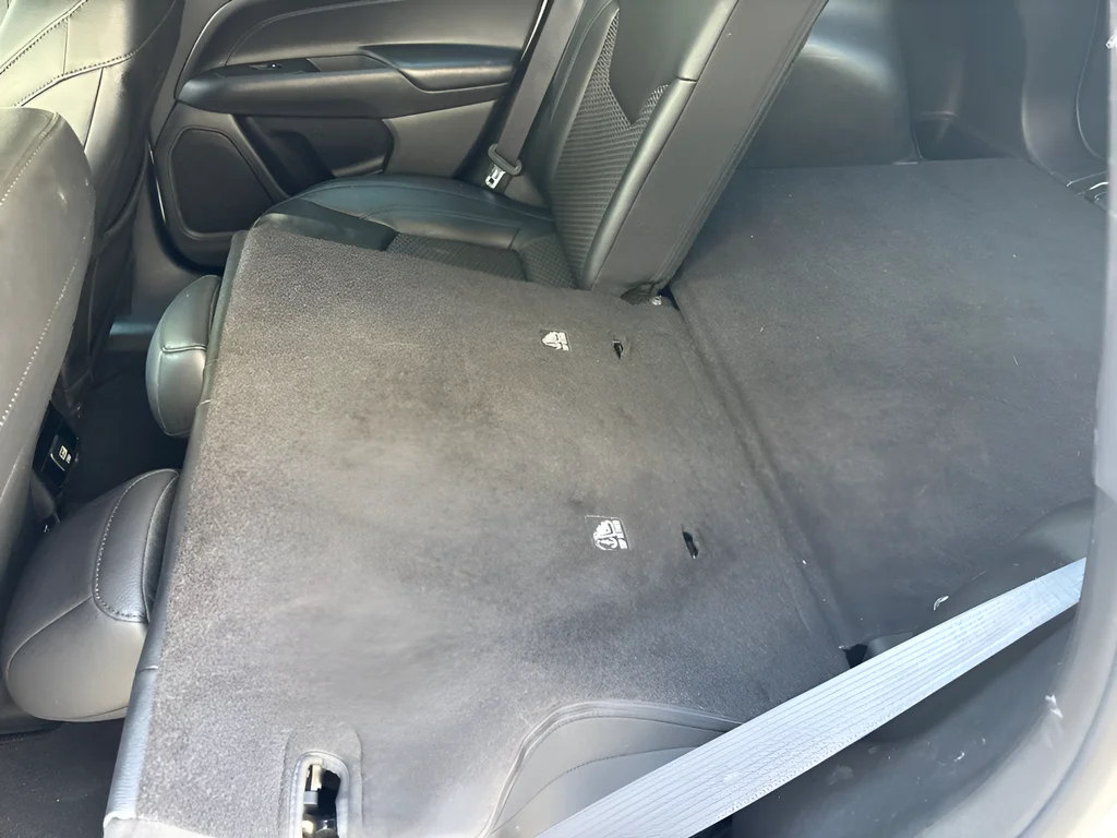 Used 2025 Bright White Clearcoat Jeep Latitude image 33