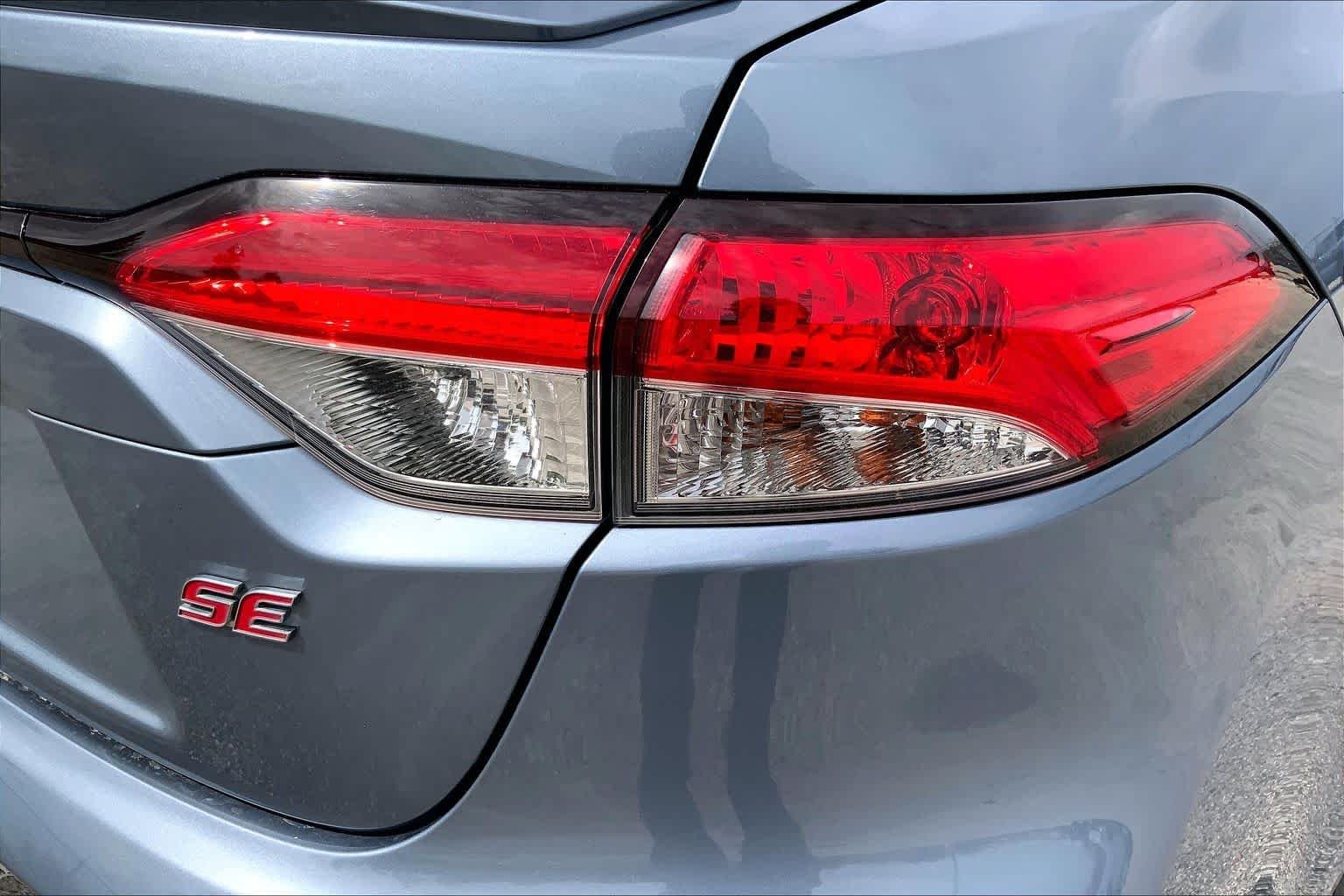 Used 2020 Celestite Toyota SE image 30