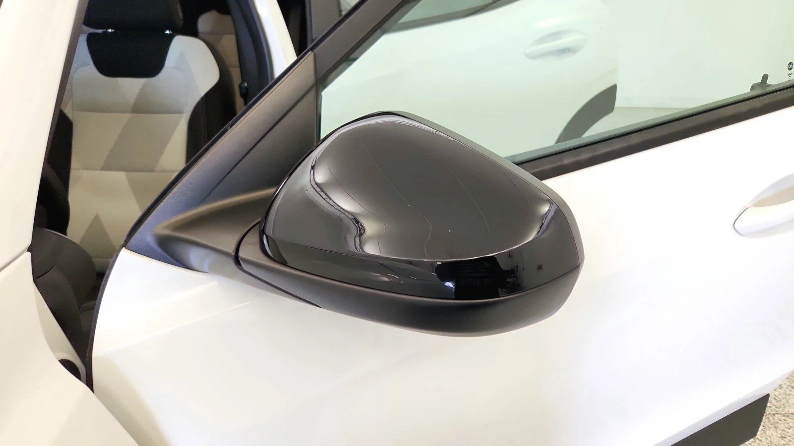 Used 2024 Summit White Chevrolet 1RS image 35