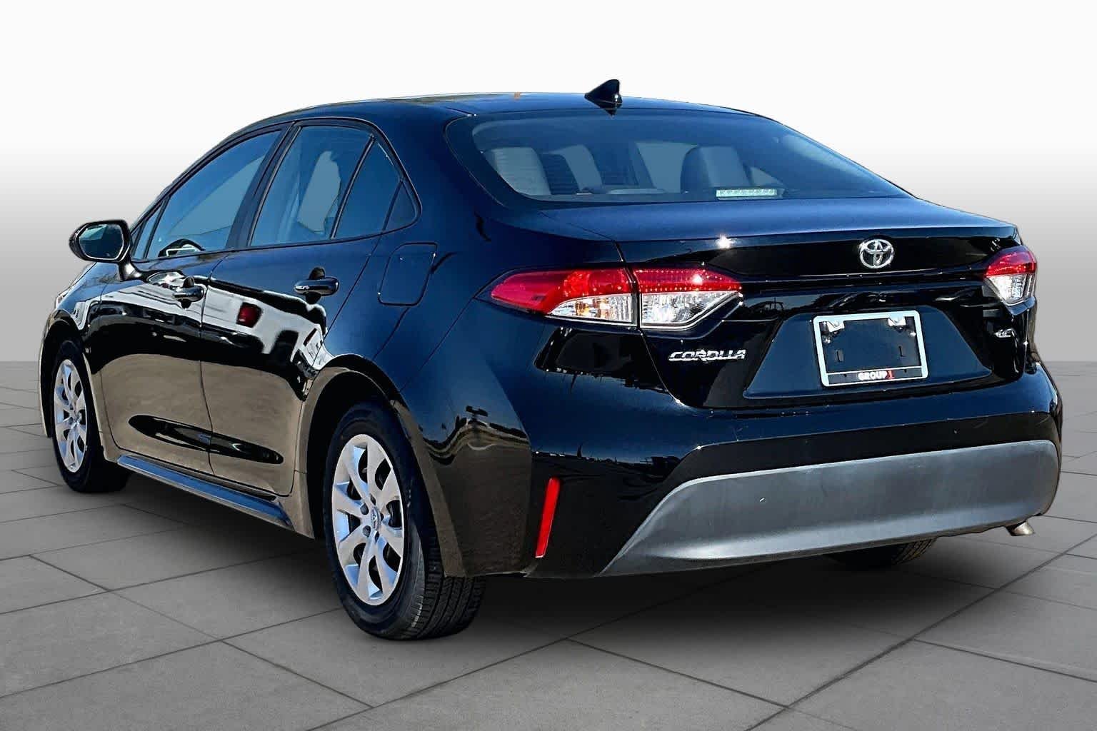 Used 2025 Midnight Black Metallic Toyota LE image 12