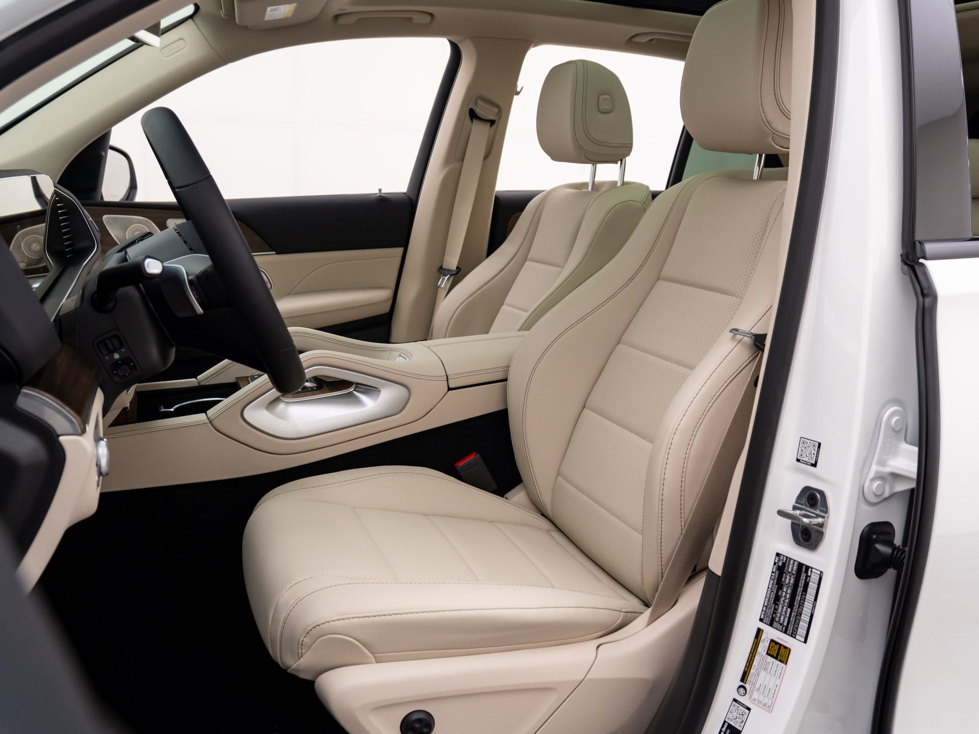 New 2026 Polar White Mercedes-Benz GLE 450 image 17