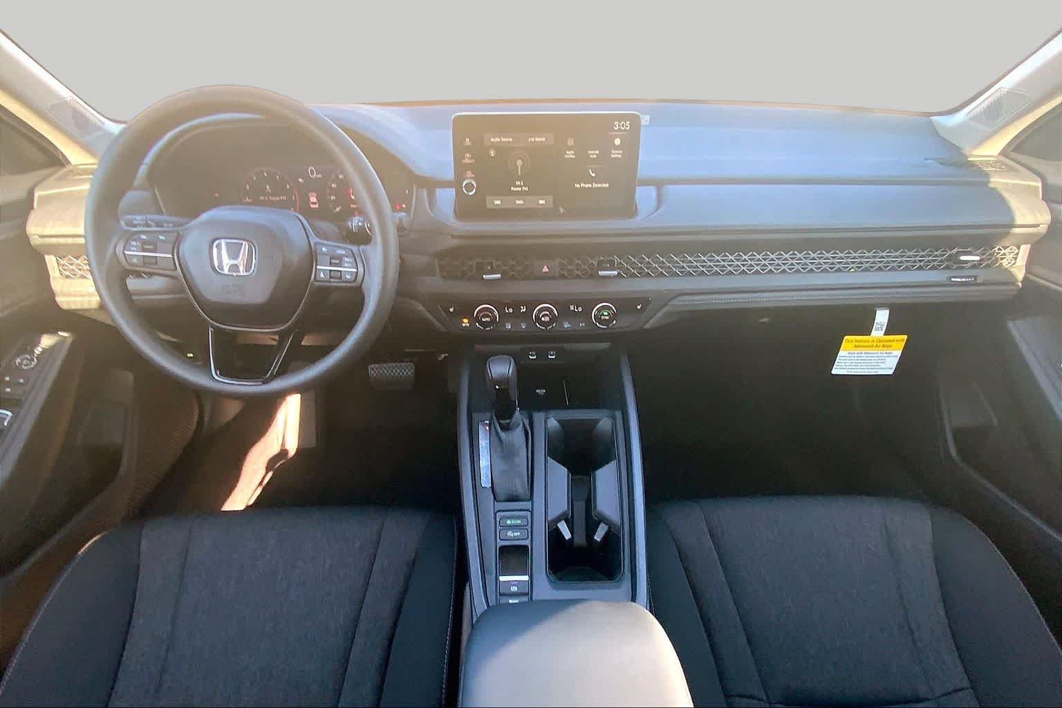 Used 2026 Platinum White Pearl Honda SE image 5