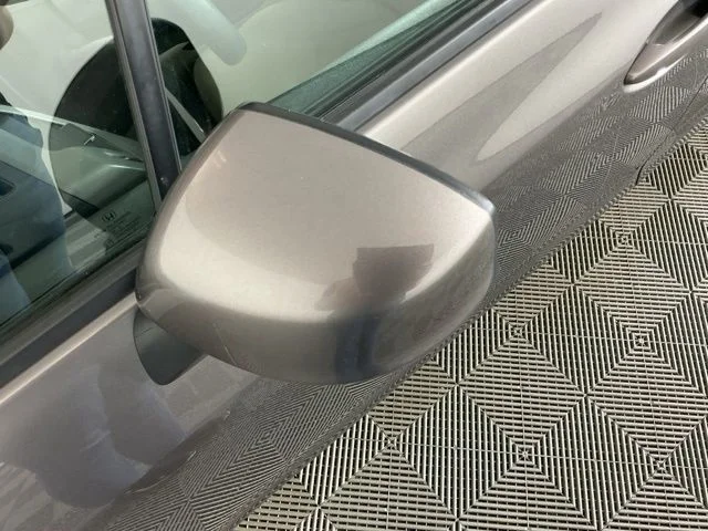 Used 2012  Honda LX image 9