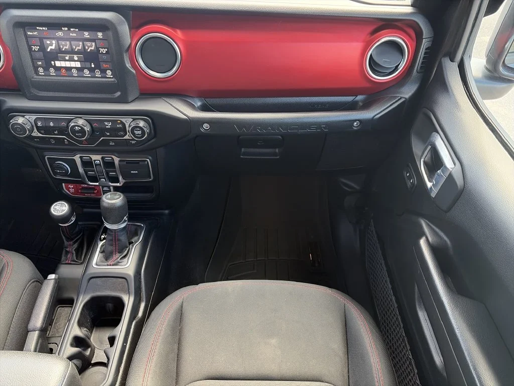Certified Used 2021 Gray Jeep Unlimited Rubicon image 17