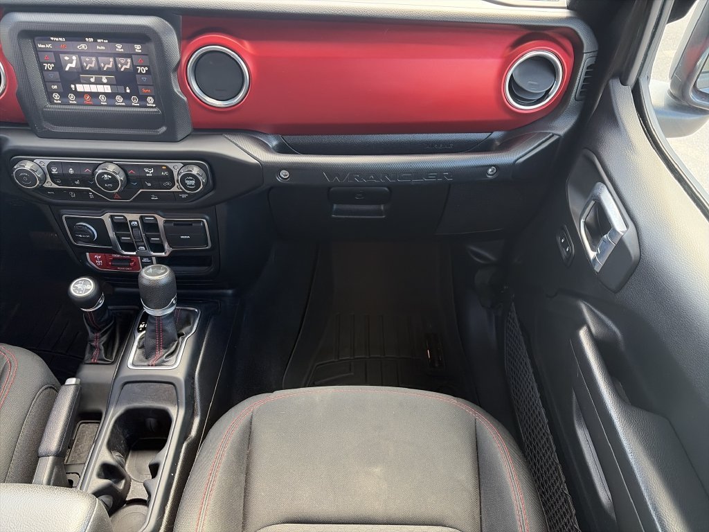 Used 2021 Granite Crystal Clearcoat Metallic Jeep Unlimited Rubicon image 17