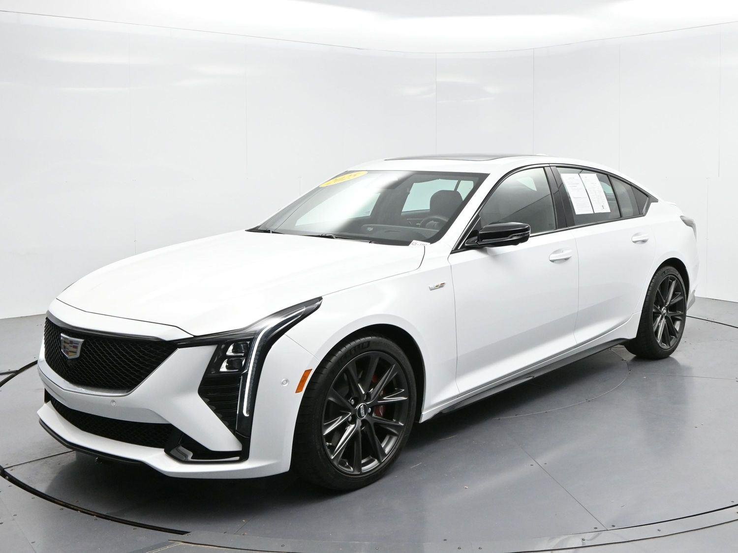 Used 2025 Summit White Cadillac V-Series image 4