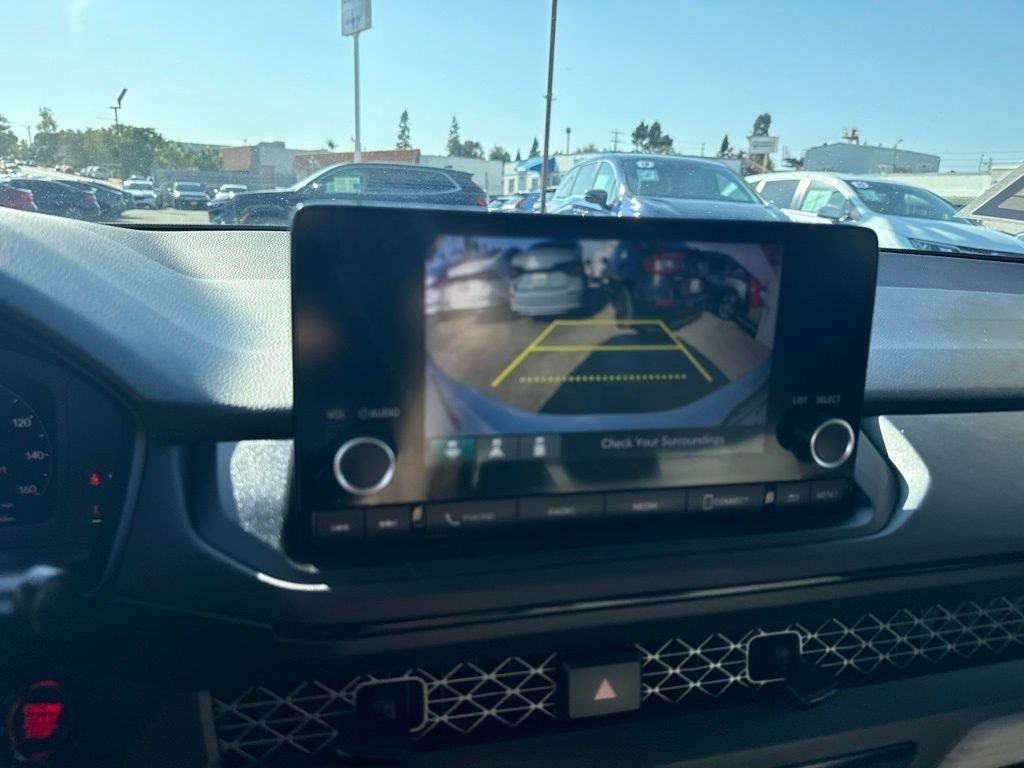Used 2024  Honda LX image 18