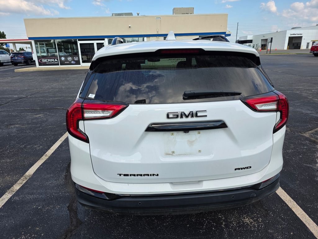 Used 2023 Summit White GMC SLT image 3