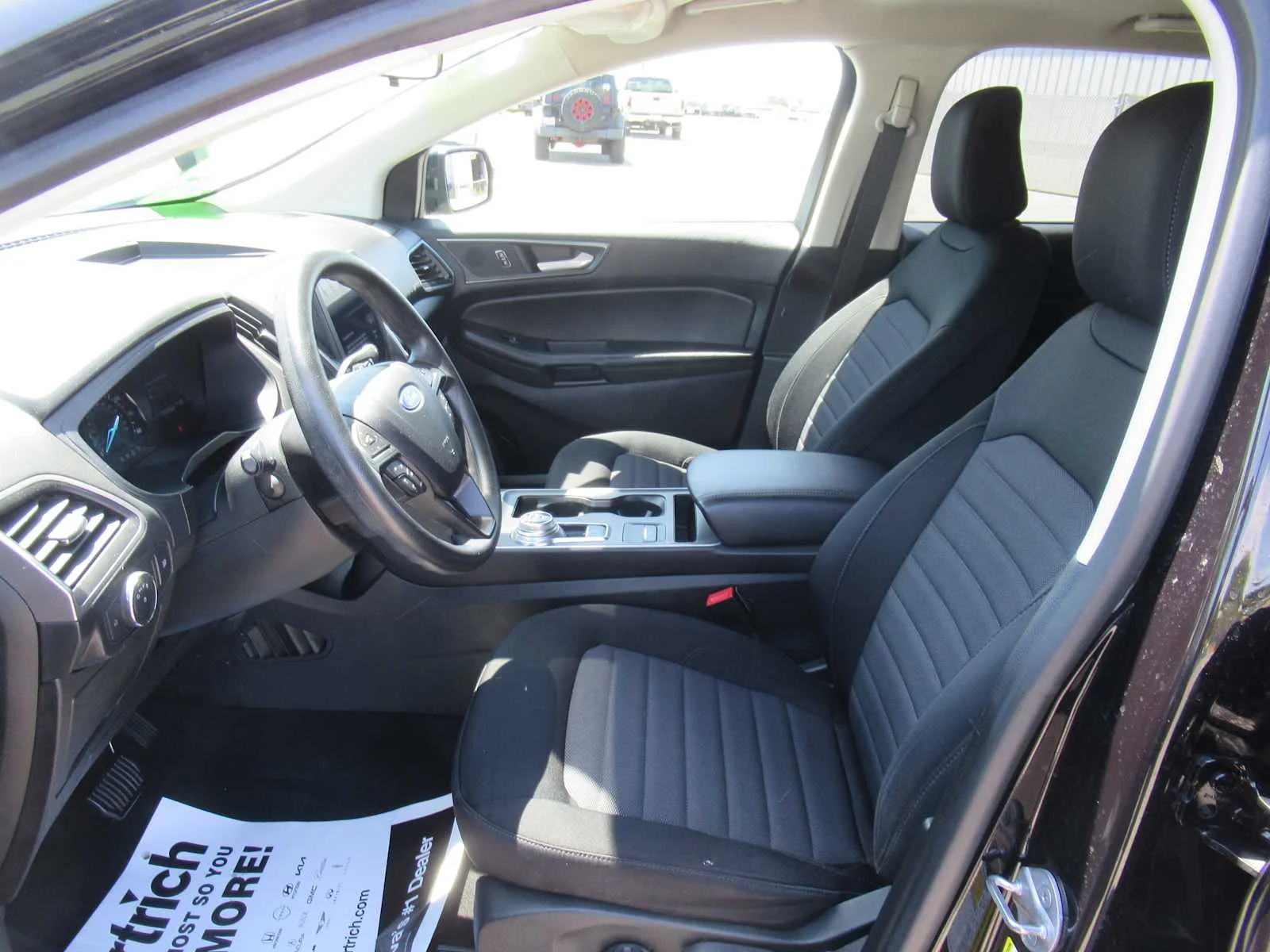 Used 2022 Agate Black Ford SE image 13
