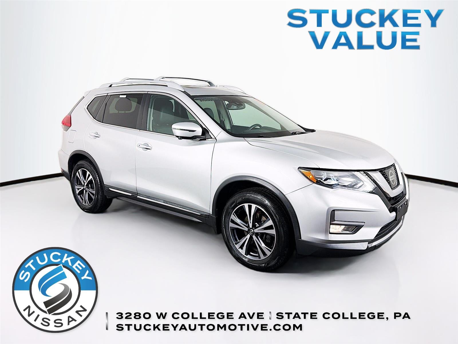 Used 2017 Brilliant Silver Nissan SL image 1