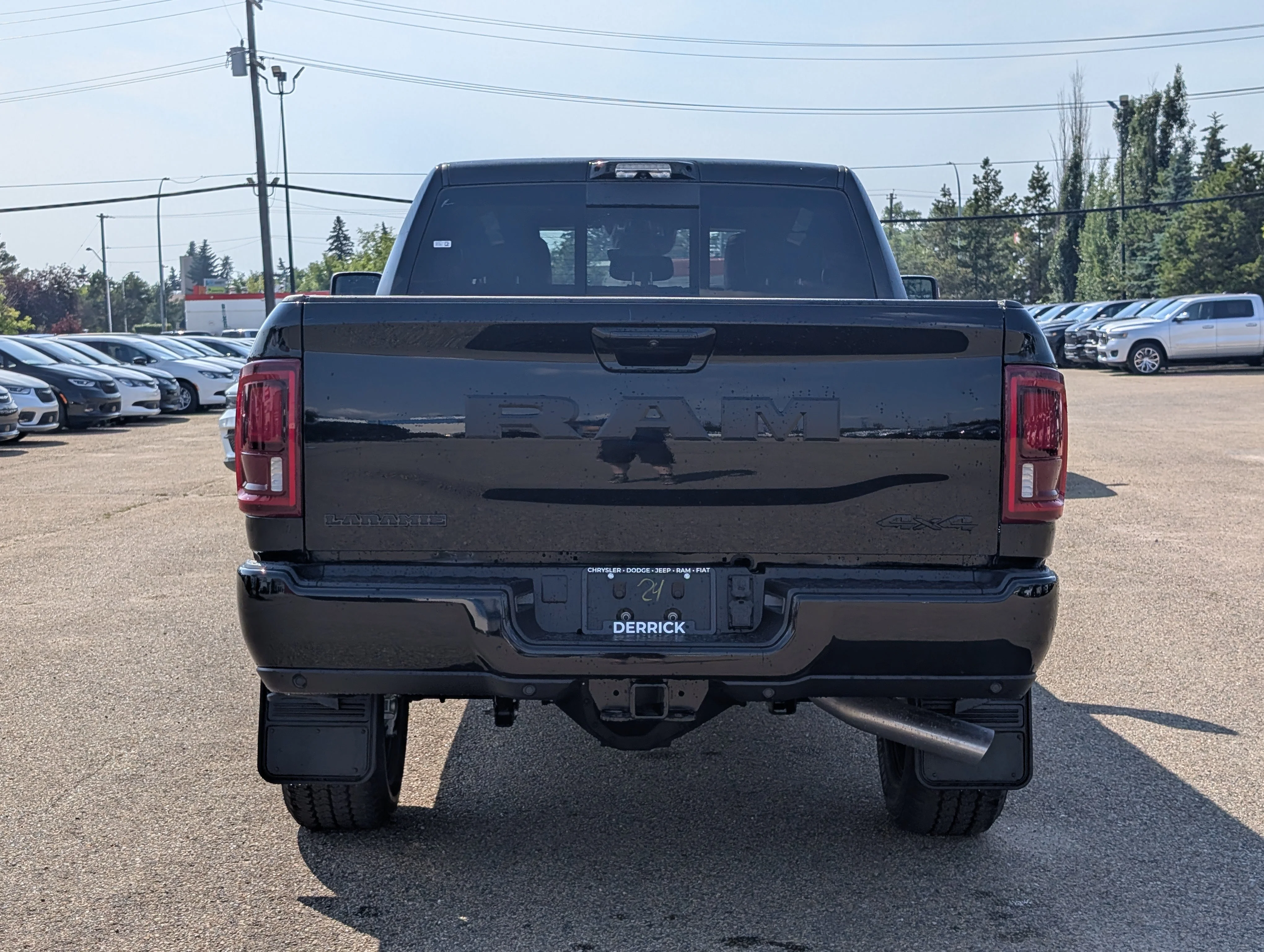 New 2026 Diamond Black Crystal Pearlcoat Ram Laramie image 5