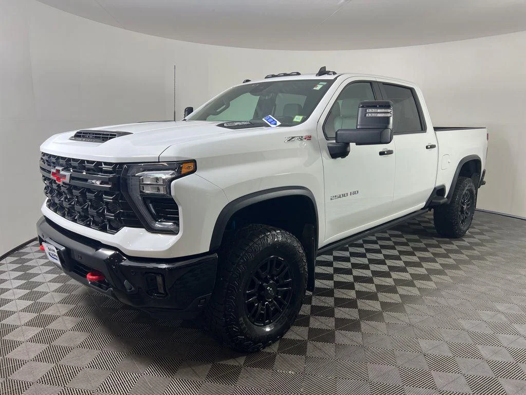 Used 2025 Summit White Chevrolet ZR2 image 34