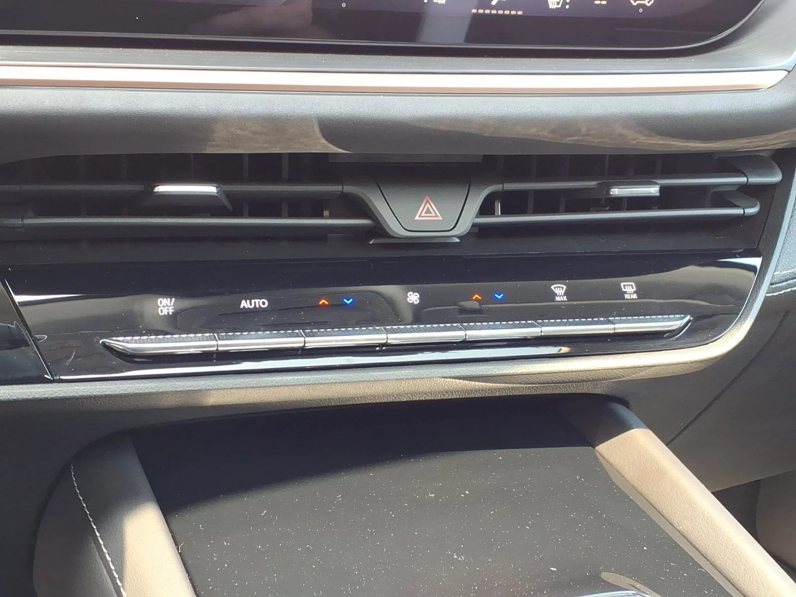 2026 Buick Envision Sport Touring - Photo 18