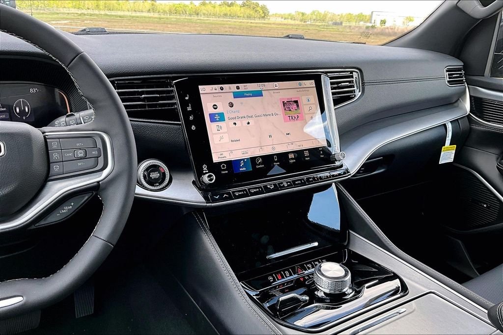 New 2026 Jeep Grand Wagoneer L 4D Sport Utility