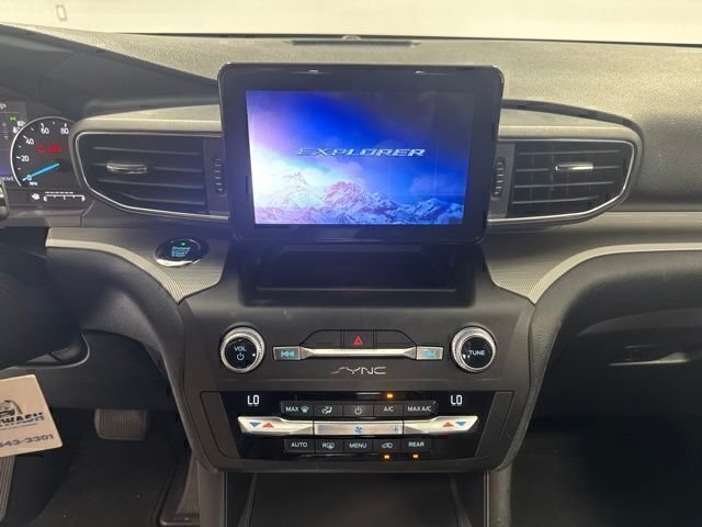 Used 2020 Silver Ford XLT image 15