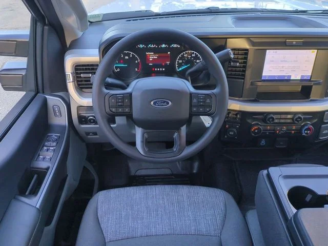 New 2026 Oxford White Ford F-250® XLT image 15