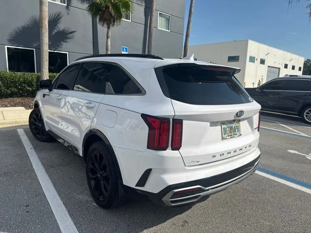 Used 2021 White Kia SX-Prestige image 2