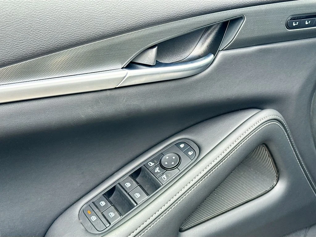 New 2027 GRAPHITE SHADOW INFINITI Pure FWD image 18