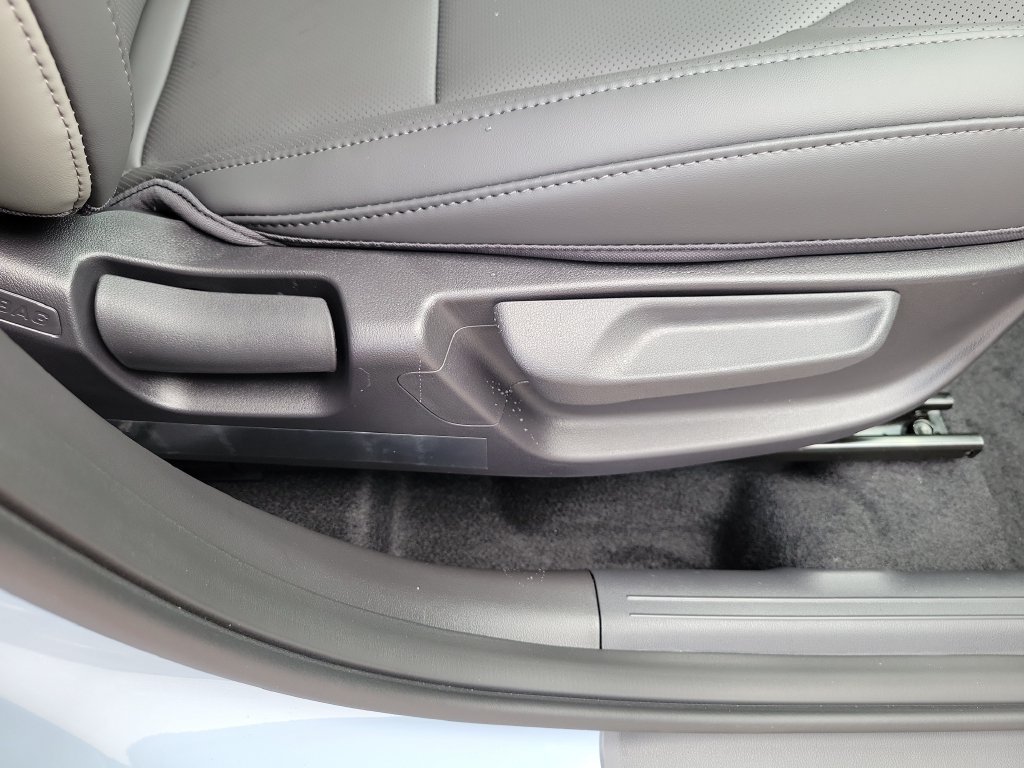 New 2027 Pale Gray Kia EX image 9