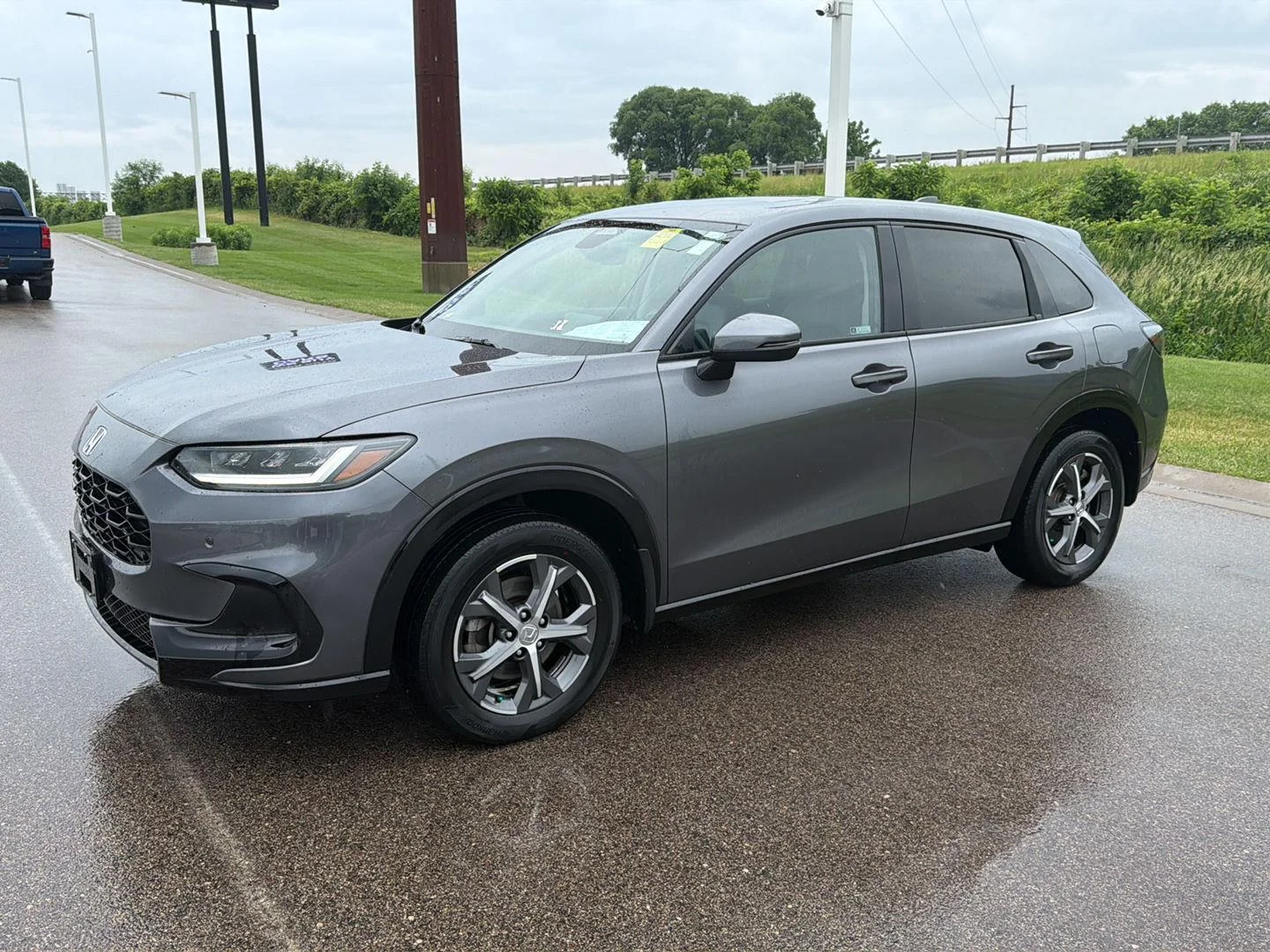 Used 2024 Modern Steel Metallic Honda EX-L image 5