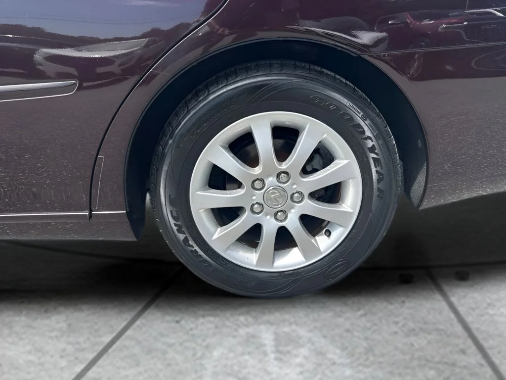 Used 2002 Red Lexus 300 image 26