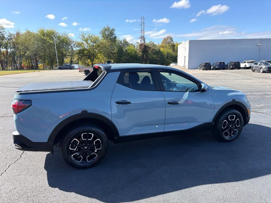 Used 2023 Blue Stone Hyundai SEL image 10