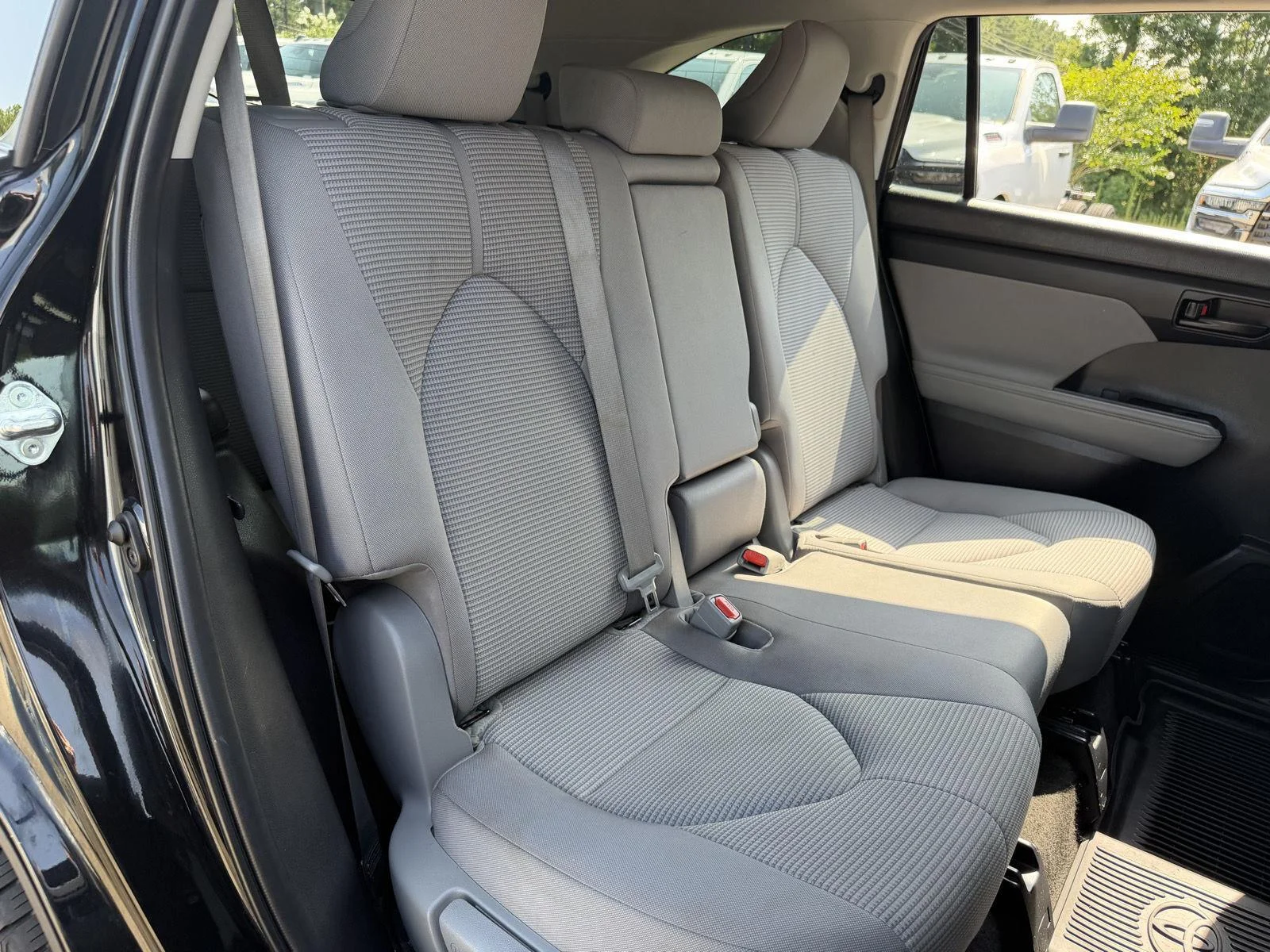 Used 2023 Midnight Black Metallic Toyota L image 17