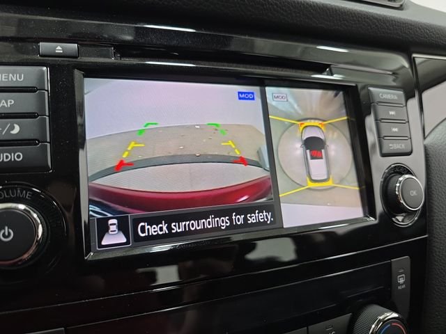 Used 2019 Red Nissan SL image 22