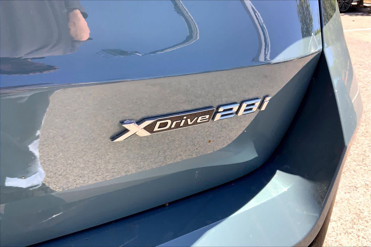 Used 2023 Cape York Green Metallic BMW xDrive28i image 29