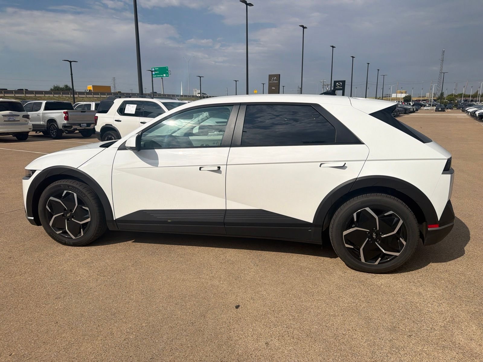 Certified Used 2024 Atlas White Hyundai SEL image 8