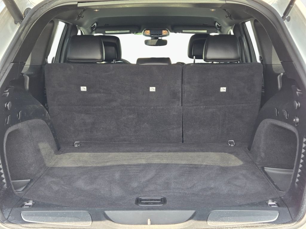 Used 2019 White Jeep Limited image 8