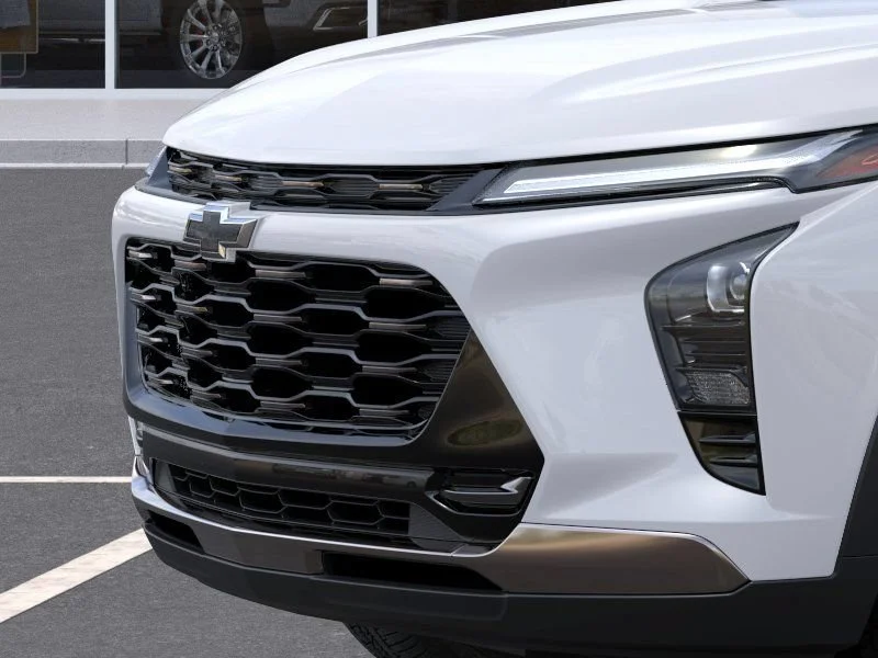 New 2026 Summit White Chevrolet ACTIV image 13