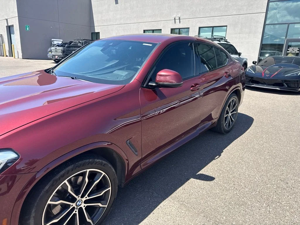 Used 2022 Red BMW xDrive30i image 4