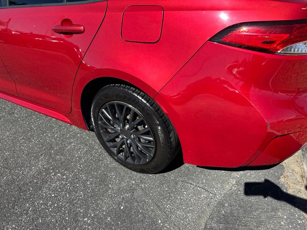 Used 2021 Red Toyota LE image 10