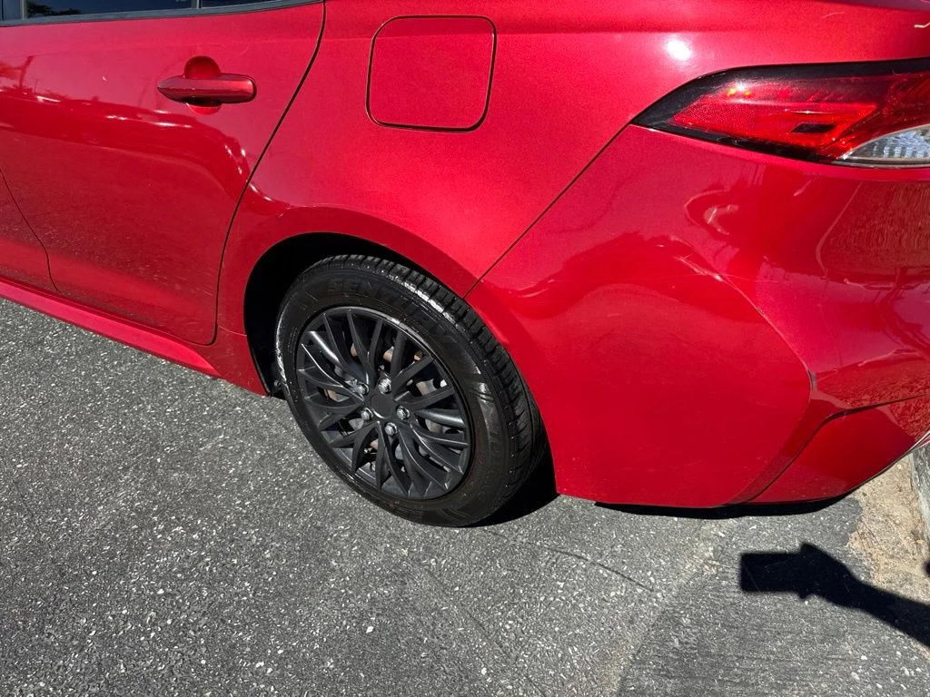 Used 2021 Red Toyota LE image 10